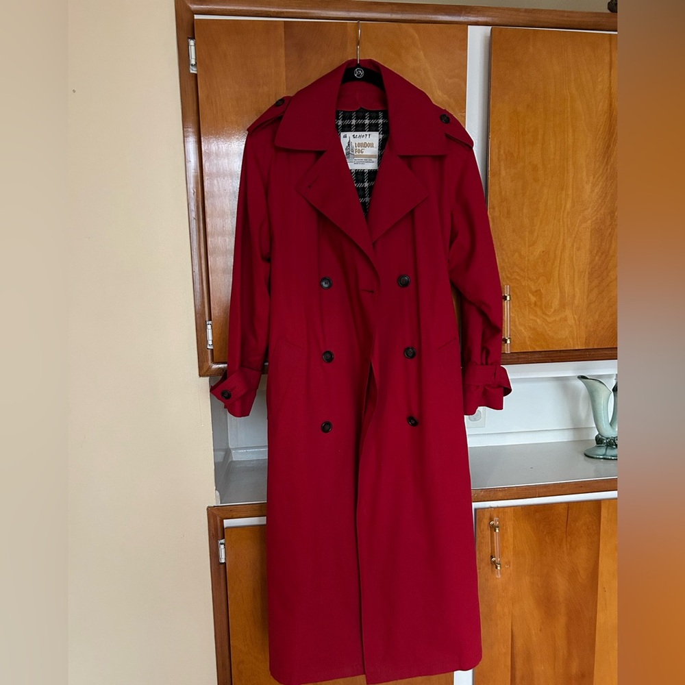 London Fog Scarlet Trench Coat Sz 8